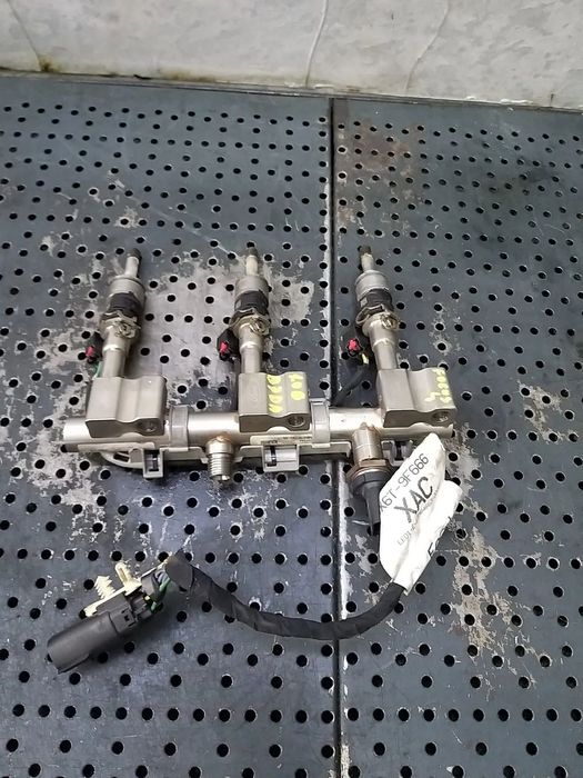 Injector 1.0 b ford focus 4 h6bg9f593ab