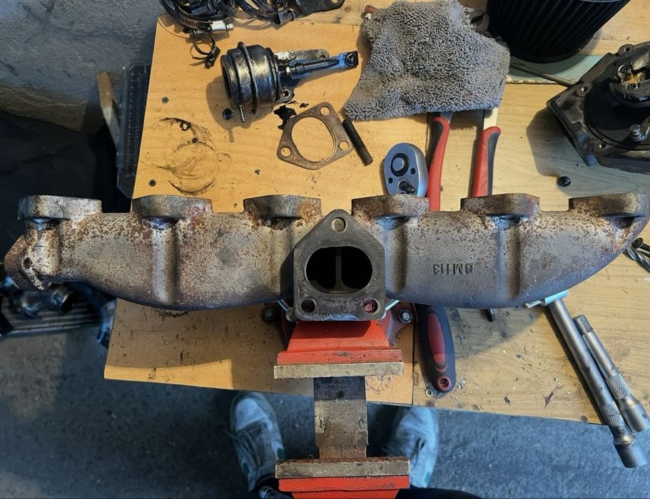 Изпускателен колектор M57 218