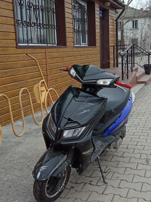 Продам скутер м8