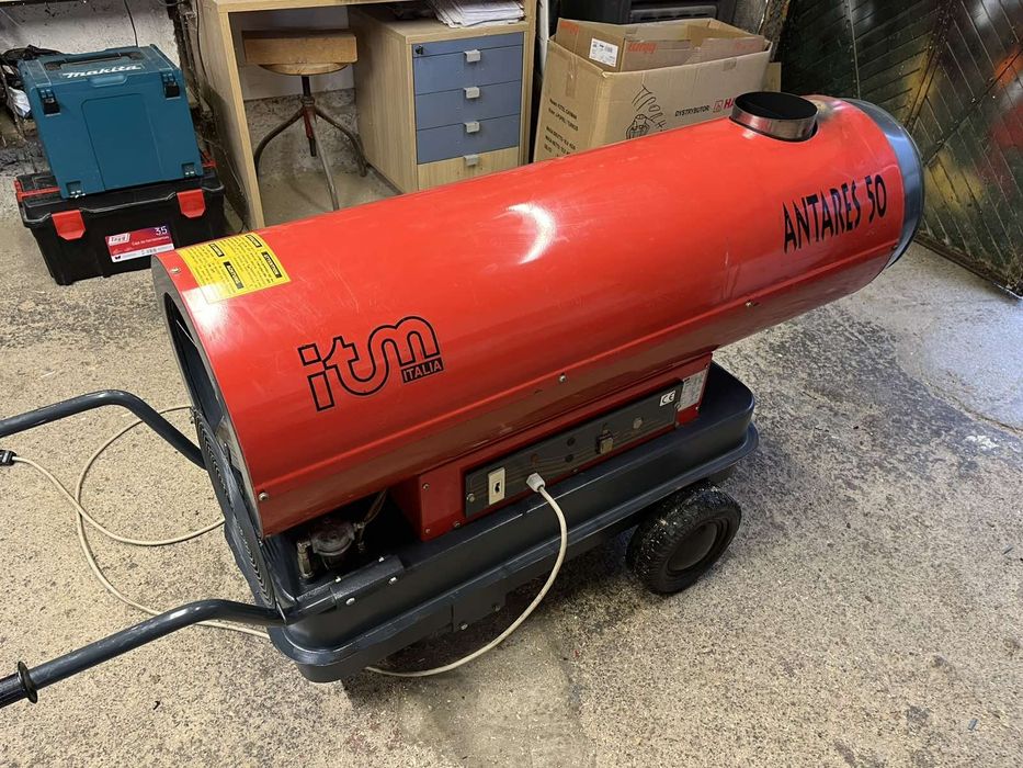 Нафтов калорифер Antares 50 ITM
В много добро състояние,резервоар 70л,