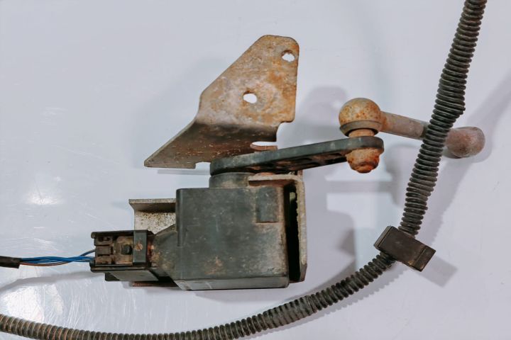 Senzor nivel far 4B0907503 Audi A6 4B/C5 seria