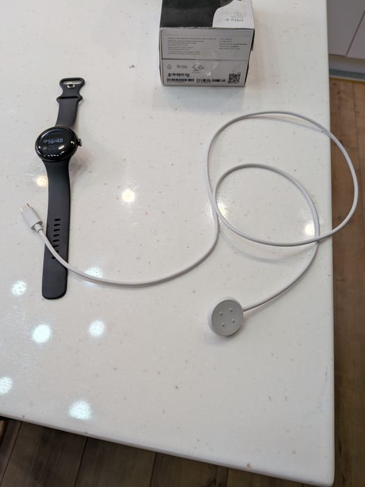 Google Pixel Watch 2 смартчасы