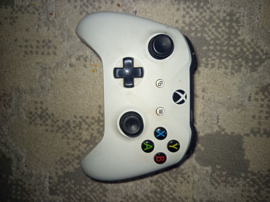 Xbox One S с Дисководом
