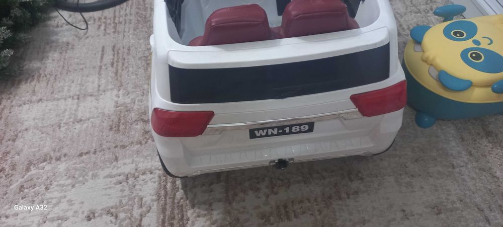 Детская машина тойота 200