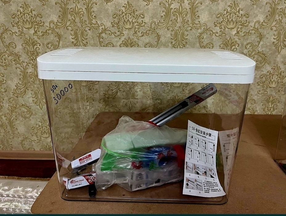 Заводские аквариумы.