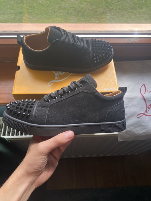 Louboutin Junior full box