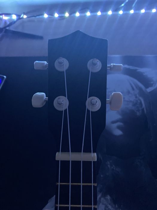 Продается укулеле