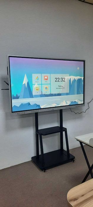 Интерактивная сенсорная панель 65" с OPS и мобильным стендом