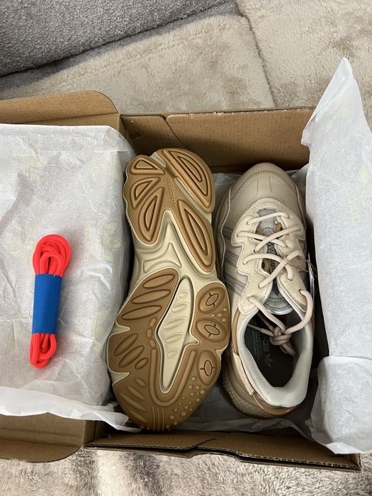 adidas Originals OZWEEGO