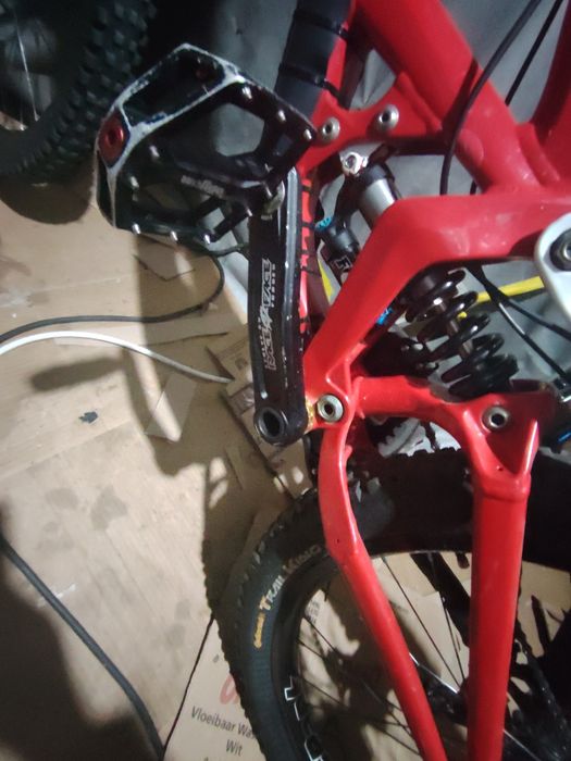 Vând bicicleta de freeride/downhill specialized demo 7