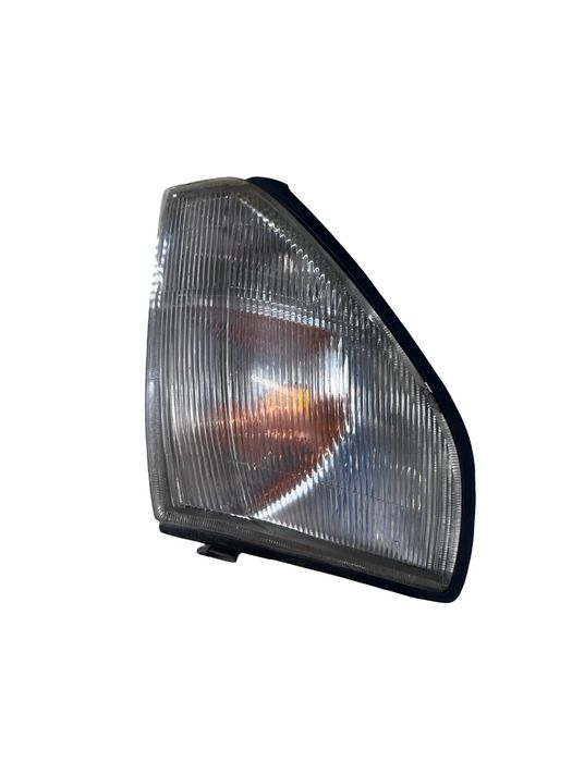 Lampa De Semnalizare Dreapta Fata Toyota Land Cruiser 90 _J9_ 1995 ->