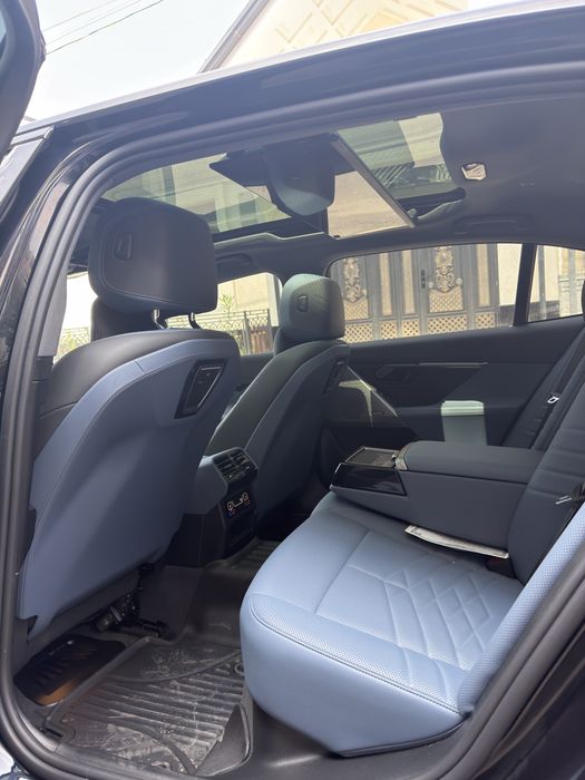 BMW i5 40L M-Sport 2025 yil