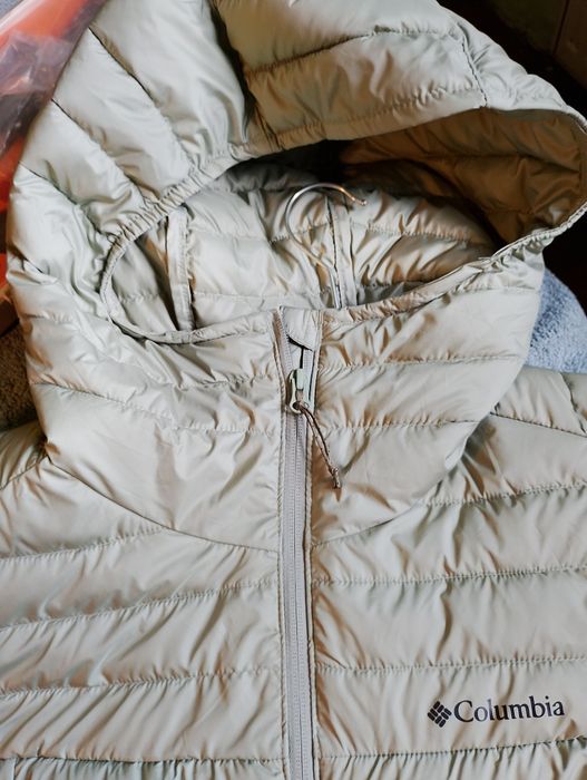 Vand geaca Columbia dama cu eticheta