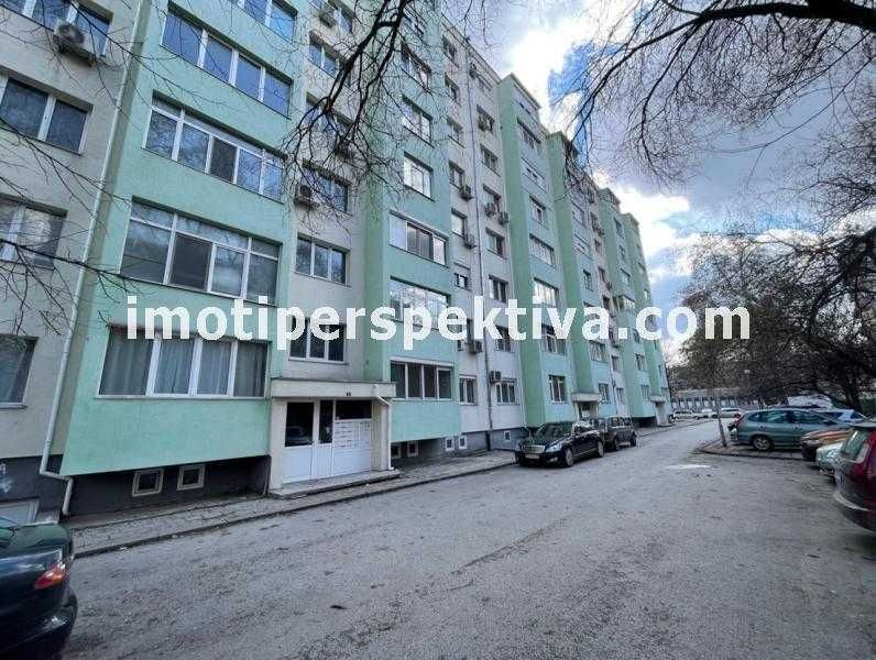 Продава се Тристаен апартамент в Пловдив, Христо Смирненски - 70 кв.м за 2057 €/кв.м - Снимка #11