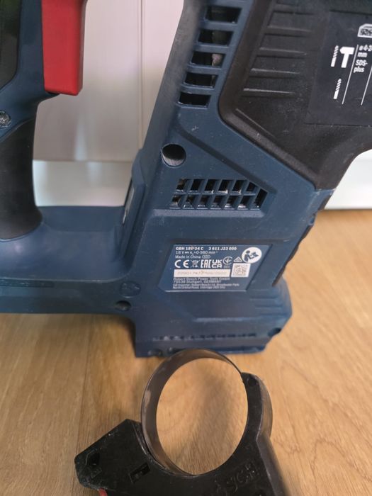 Bosch gbh 18v 24 + sistem aspirare praf GDE