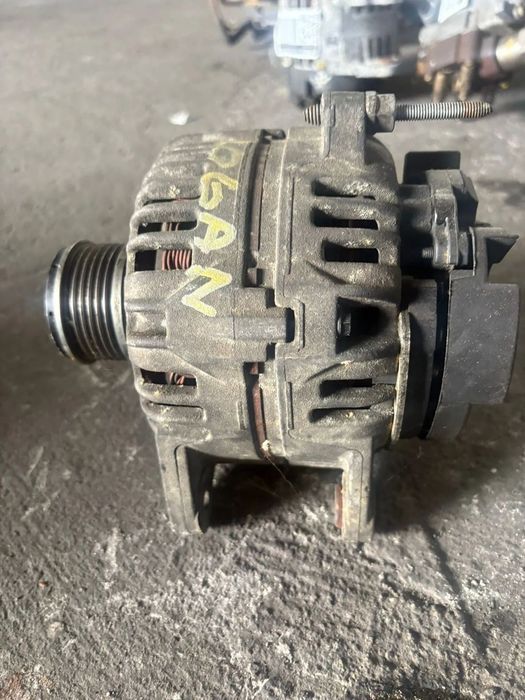 Alternator Renault Clio 2 Megane Kangoo  0124425071