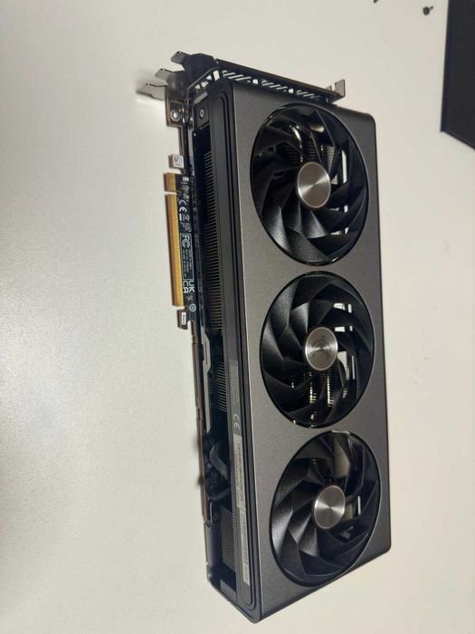 Placa video Sapphire Radeon RX 7800 XT Nitro+, 16GB GDDR6, 256-bit