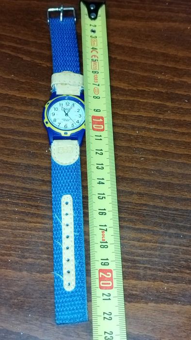 Детски часовник Q& Q - водоустойчив