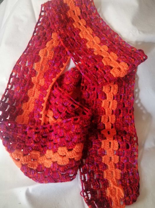 Fular croșetat handmade