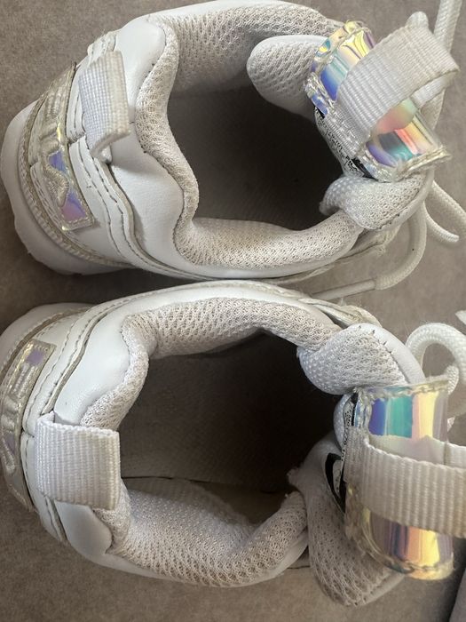 Adidasi Fila marime 22