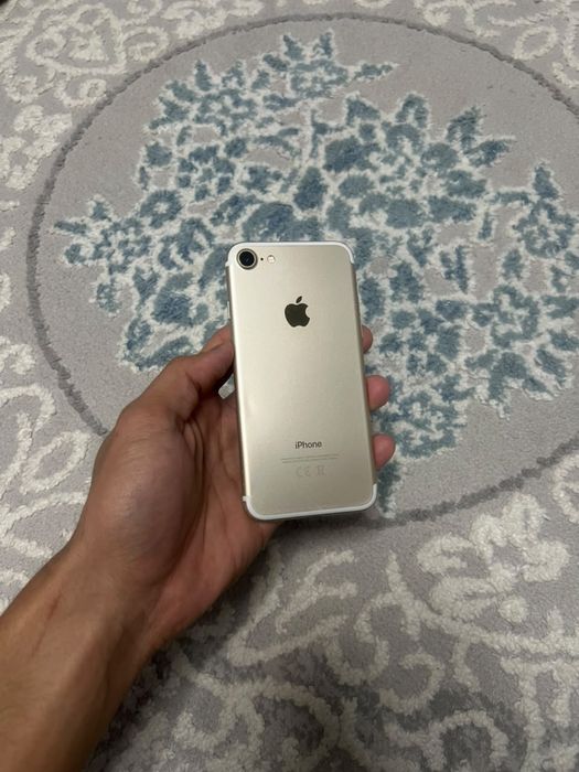 iPhone 7 32 gb идеал сост