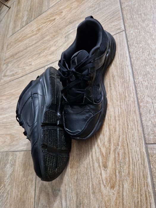 Adidasi Nike 42.5