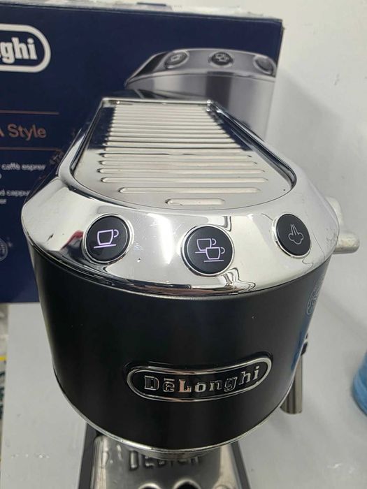 Кафемашина DeLonghi Dedica