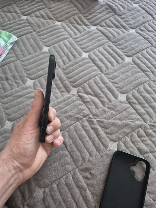 IPhone 16-128 gb без торга