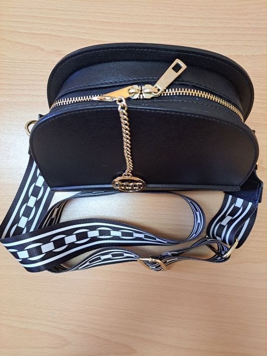 Mia Tomazzi естествена кожа