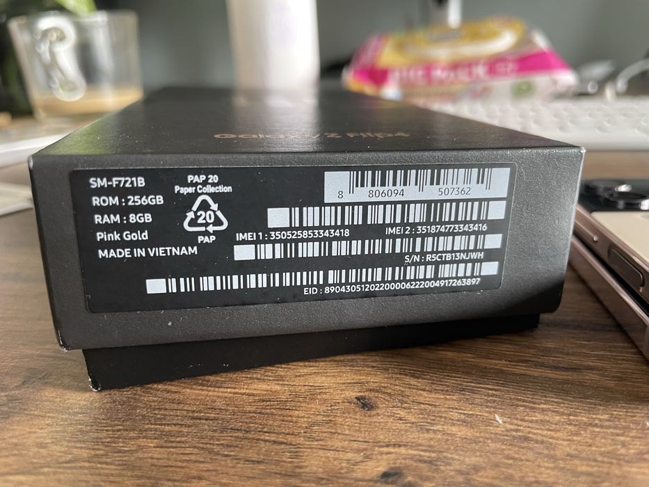 Samsung Galaxy Z Flip 4 - 256GB - Pink Gold