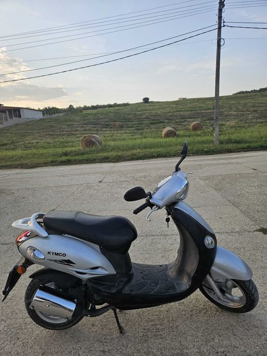 Scuter Kymco YUP50