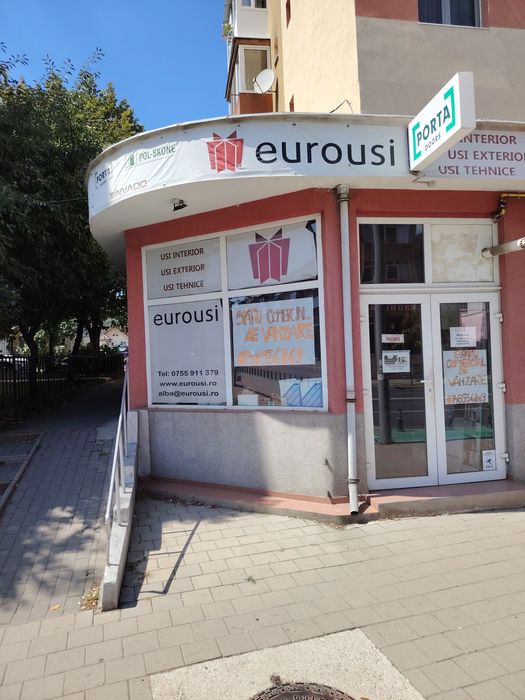 Spațiu comercial