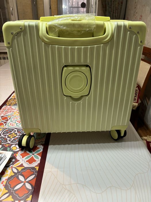 Чемодан kathleen