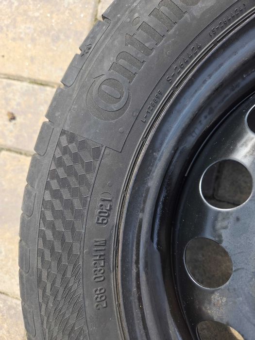 Vand 2 roti vara 155/65/R14 sursa autoturism Peugeot 107