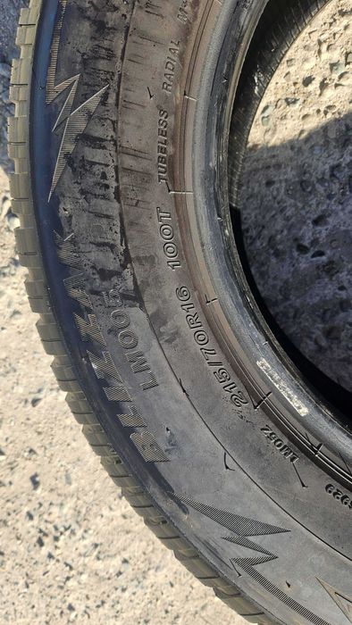 215/70 R16 • Iarna • Bridgestone Blizzak LM005 100T | 4 buc | Pret/buc
