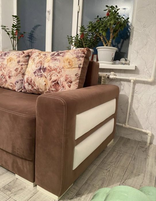 Продам диван в хорошем состоянии