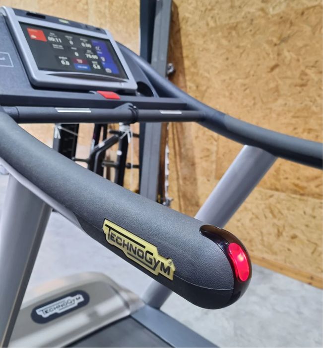 Banda de alergat Technogym Excite+ Jog 700 Visioweb  Tv