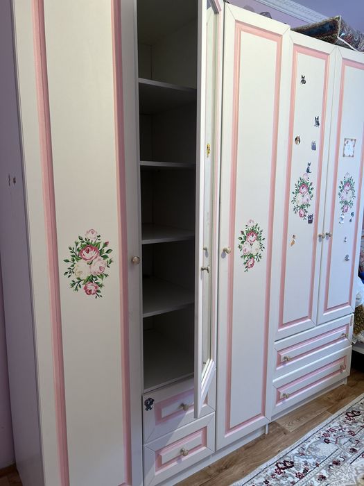 Продам Шкаф сатамын