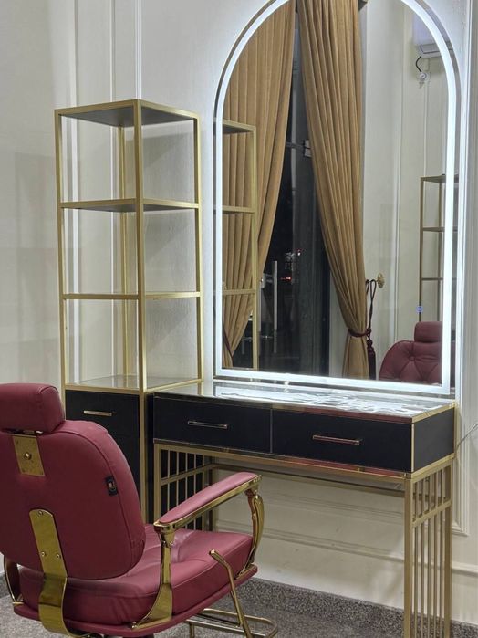 Место под мастеров маникюр и педикюр