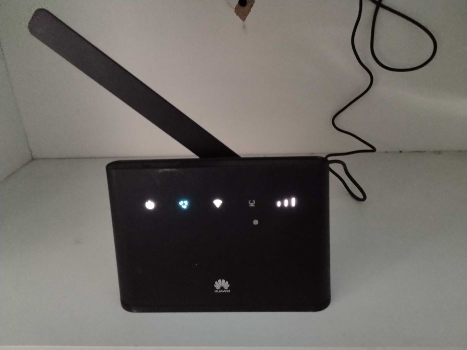 фабрично отключен към всички джиесем оператори в цял свят 4G LTE SIM CARD RUTER