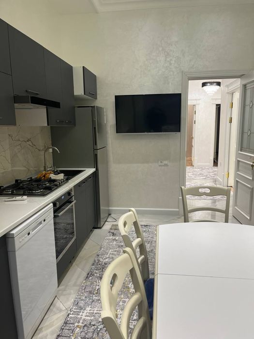 Аренда 3х ком. Алайский ( Новостройка )