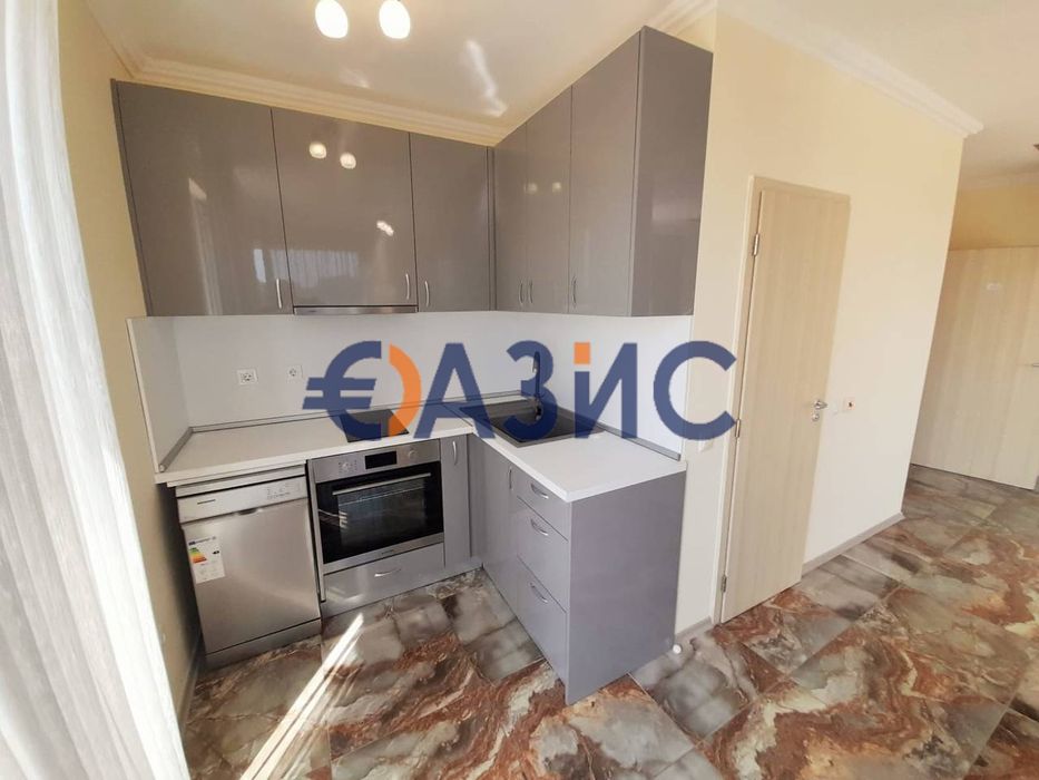 Продава се Двустаен апартамент в к.к. Слънчев бряг - 97 кв.м за 918 €/кв.м - Снимка #5