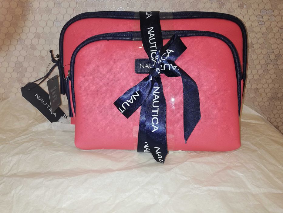 Набор для путешествий и косметики