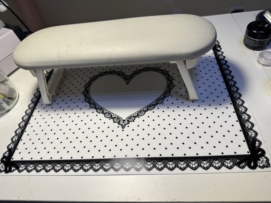 Продаю все для маникюра