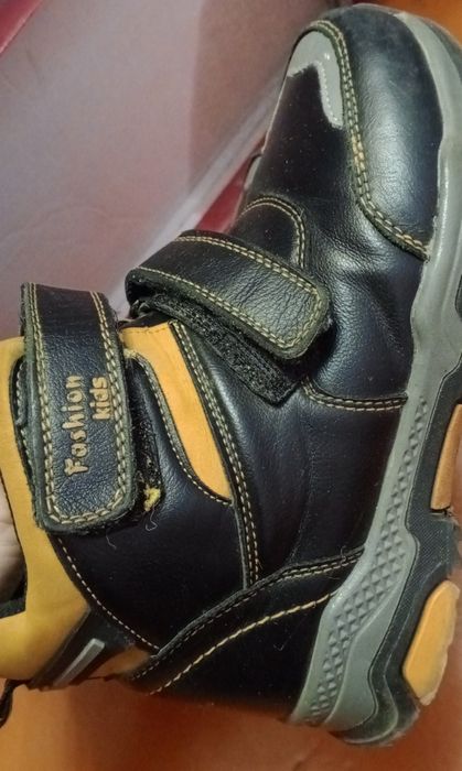 Продается зимний ботинка