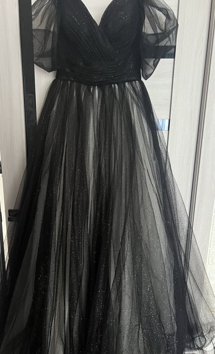 Блестящее корсетное платье