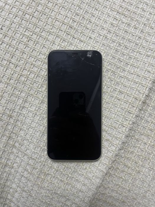 Iphone 11 в среднем сост