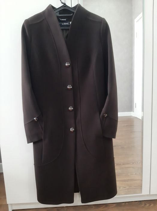 Пальто на весну.Размер 44-46.