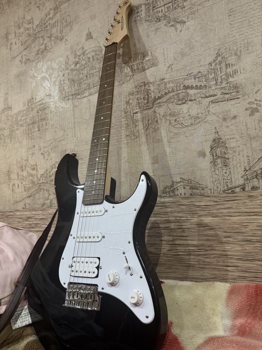 Гитара Электро Yamaha stratocaster