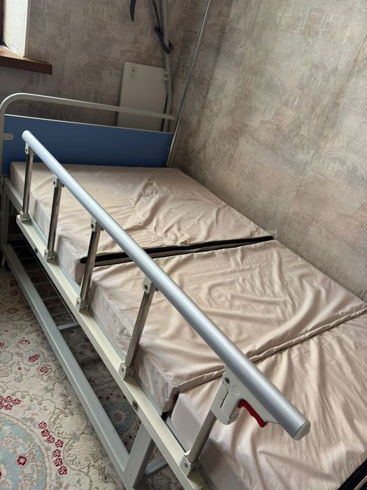 Медицинская кровать